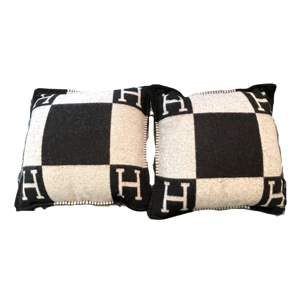 COPY - Set Of Authentic Hermes Avalon Pillows Wool/Cashmere Barely Used Black/G…
